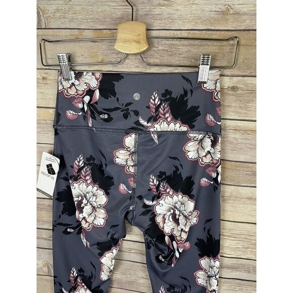 Apana XS NWt Floral Activewear Leggings Gray Yoga Gym Extended Waistband Cropped - Picture 7 of 10